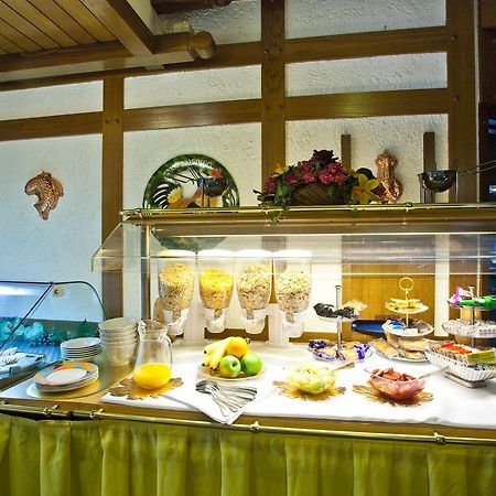 Zur Kastanie Hotel มึลไฮม์ อันแดร์ รัวร์ ภายนอก รูปภาพ