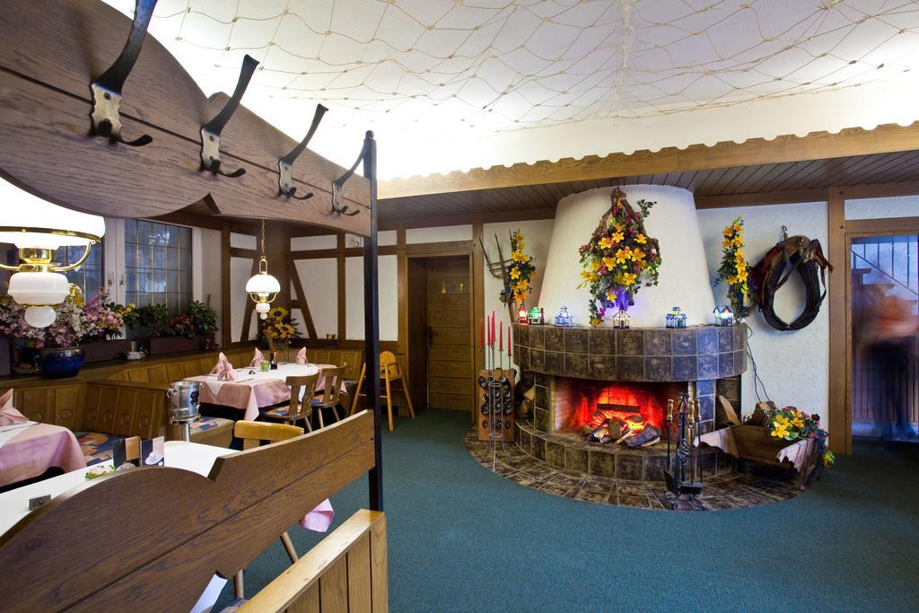 Zur Kastanie Hotel มึลไฮม์ อันแดร์ รัวร์ ภายนอก รูปภาพ